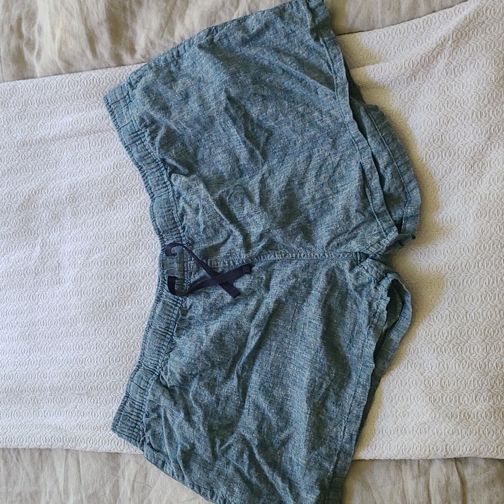 Ladies Patagonia chambray shorts